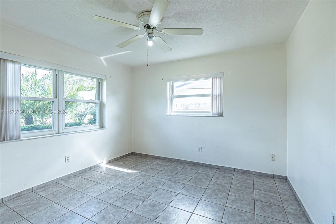 Front guest bedroom