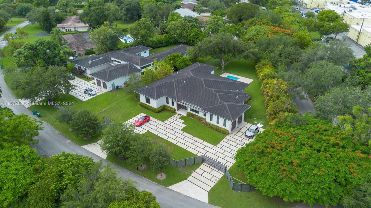 En Venta: $3,995,000 (5 camas, 6 baños, 4421 Pies cuadrados)