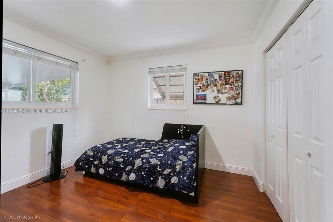 For Sale: $675,000 (3 beds, 1 baths, 1316 Square Feet)