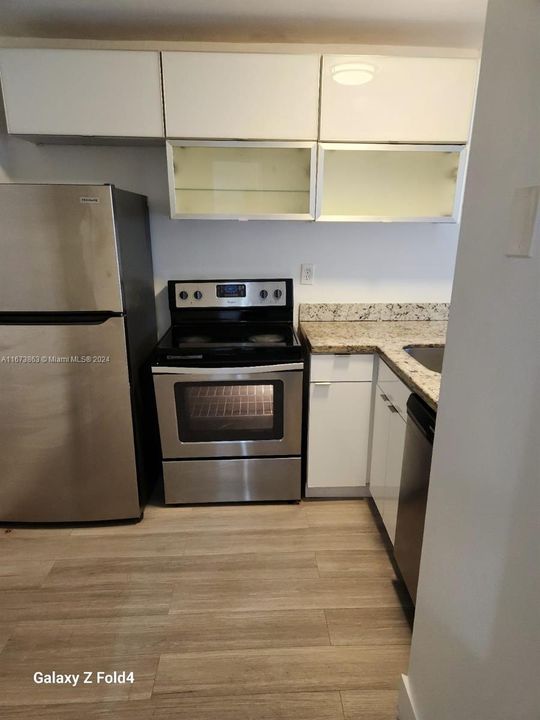 For Rent: $1,690 (1 beds, 1 baths, 826 Square Feet)