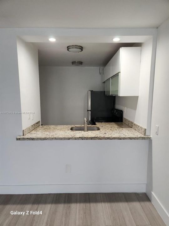 For Rent: $1,690 (1 beds, 1 baths, 826 Square Feet)