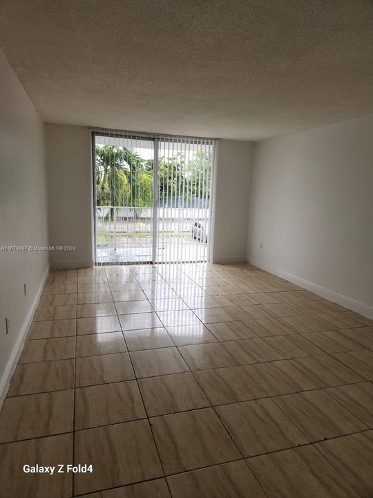 For Rent: $2,090 (2 beds, 2 baths, 1175 Square Feet)