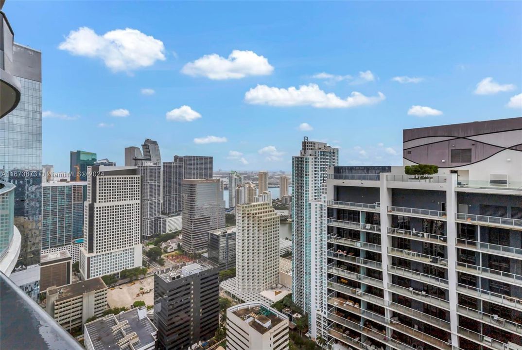 For Sale: $1,599,999 (2 beds, 2 baths, 1236 Square Feet)