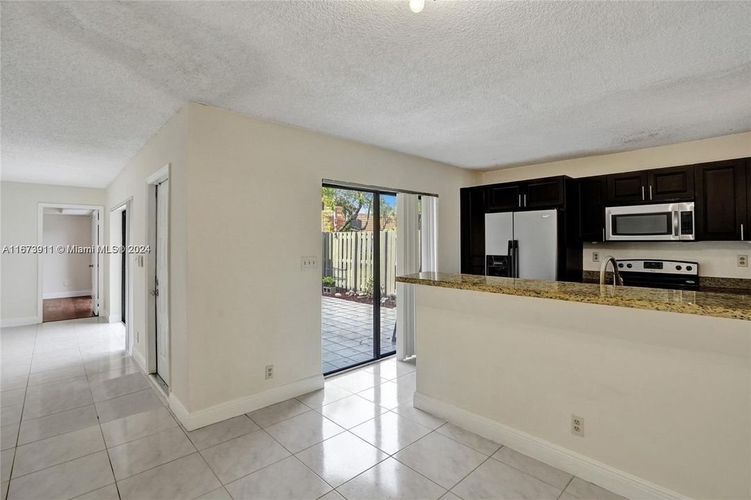 For Rent: $3,200 (3 beds, 2 baths, 1628 Square Feet)