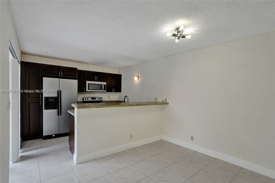 For Rent: $3,200 (3 beds, 2 baths, 1628 Square Feet)