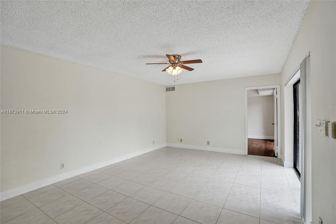 For Rent: $3,200 (3 beds, 2 baths, 1628 Square Feet)