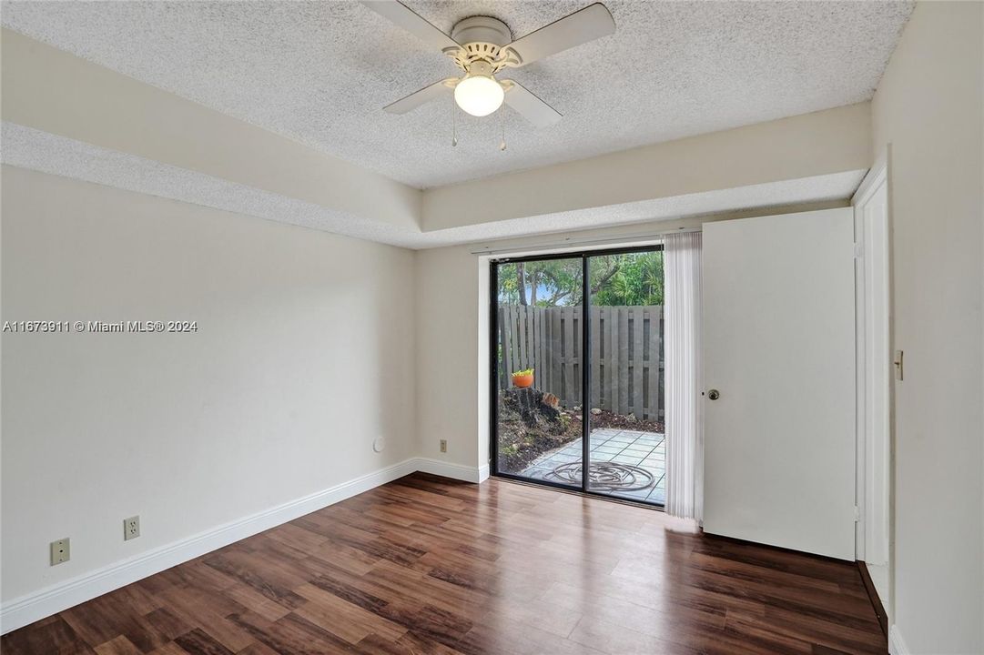 For Rent: $3,200 (3 beds, 2 baths, 1628 Square Feet)