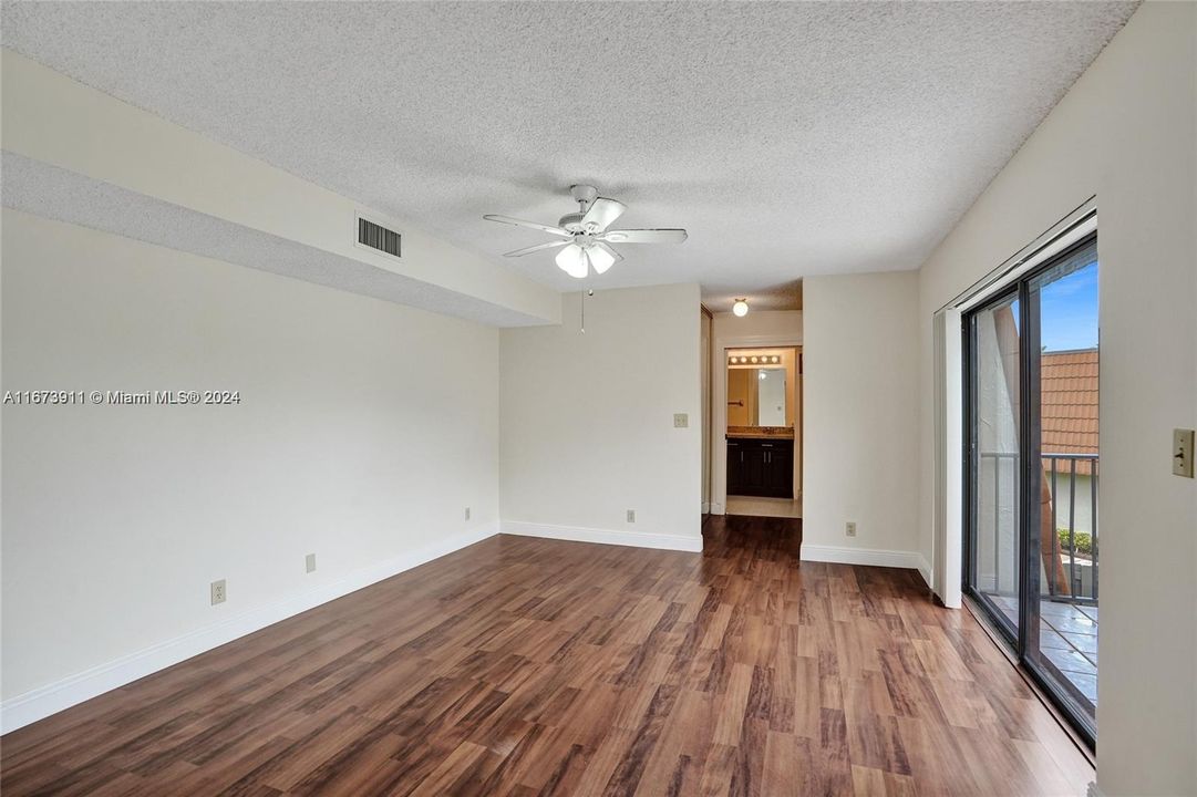 For Rent: $3,200 (3 beds, 2 baths, 1628 Square Feet)