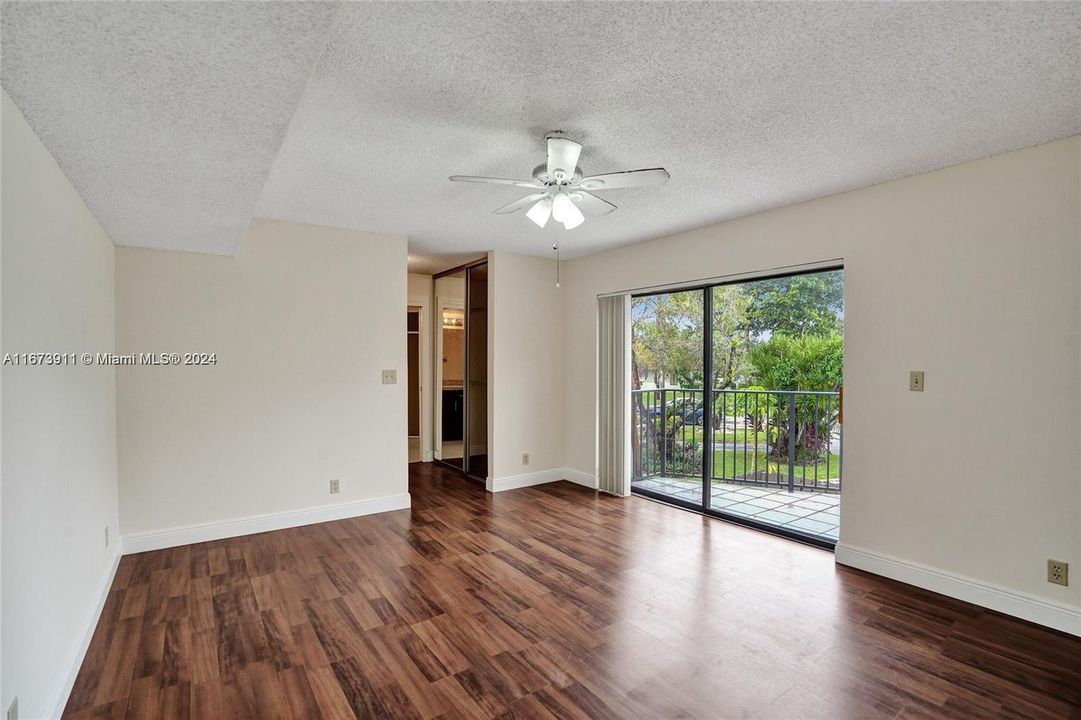 For Rent: $3,200 (3 beds, 2 baths, 1628 Square Feet)