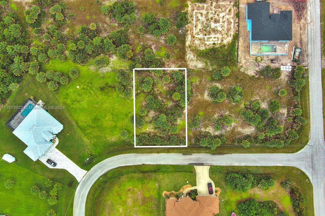 待售: $245,995 (1.45 acres)