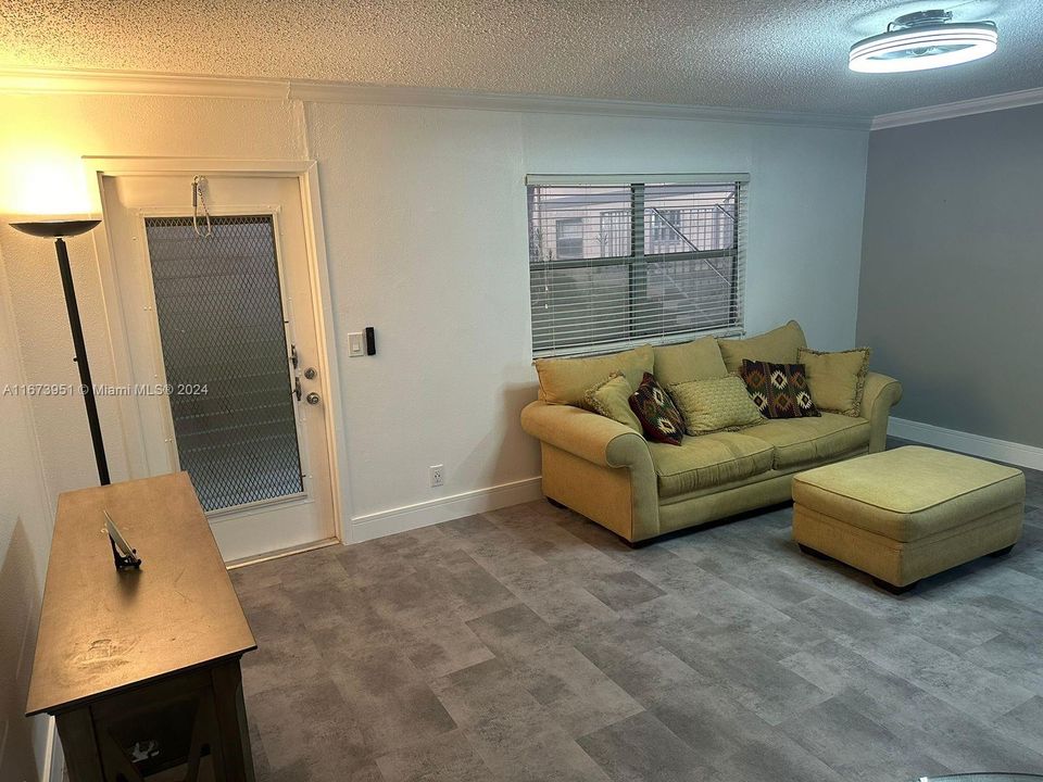 For Rent: $1,650 (1 beds, 2 baths, 0 Square Feet)