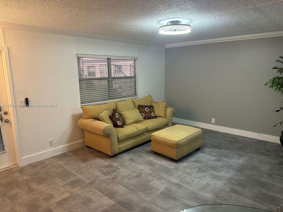 For Rent: $1,650 (1 beds, 2 baths, 0 Square Feet)