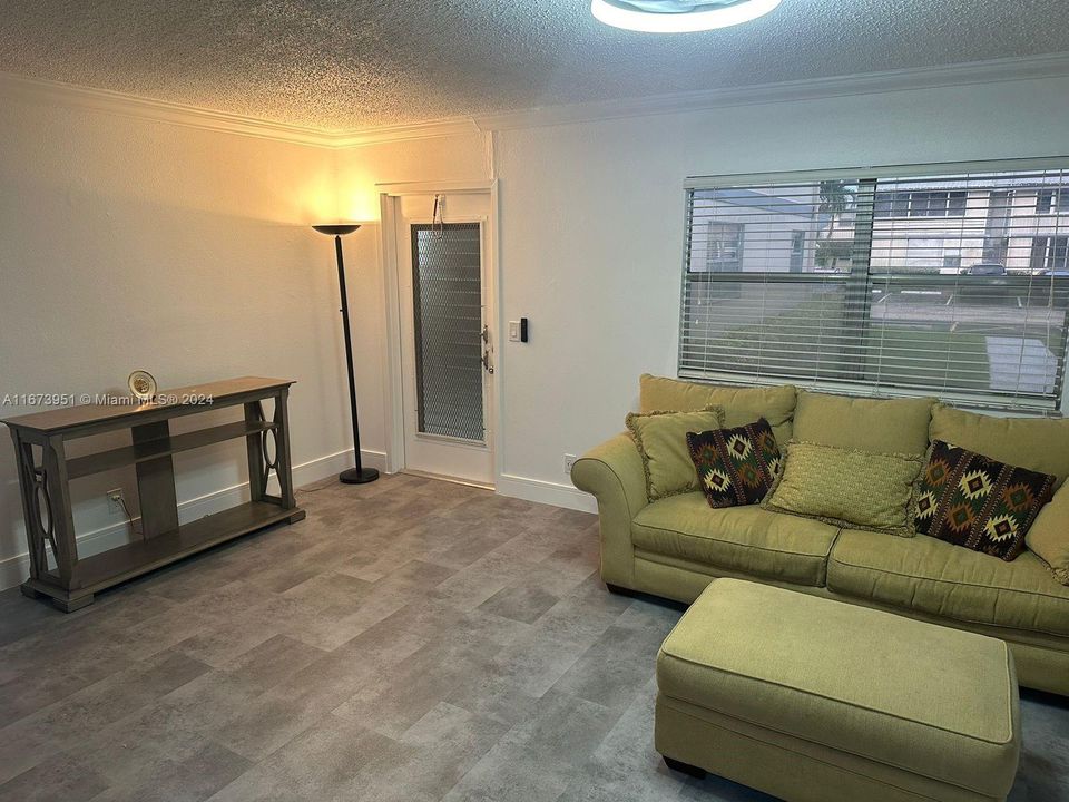 For Rent: $1,650 (1 beds, 2 baths, 0 Square Feet)