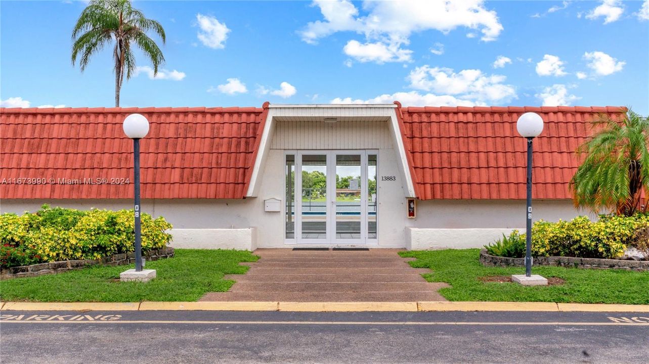 For Sale: $435,000 (3 beds, 2 baths, 1510 Square Feet)