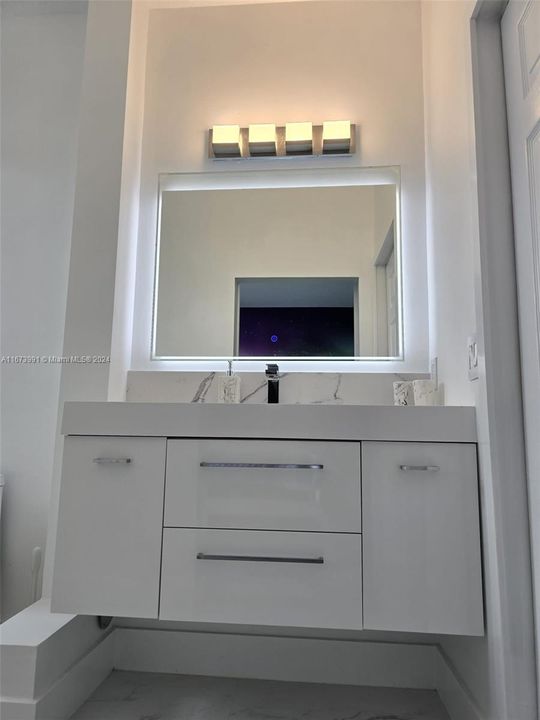 Recientemente alquilado: $2,500 (2 camas, 2 baños, 1170 Pies cuadrados)