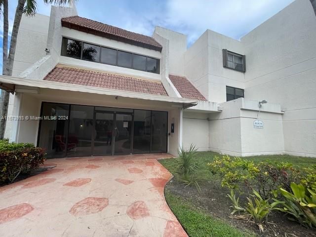 En Venta: $240,000 (1 camas, 1 baños, 845 Pies cuadrados)