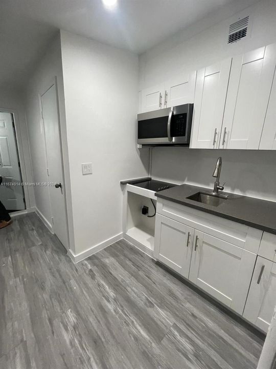 For Rent: $1,695 (1 beds, 1 baths, 0 Square Feet)