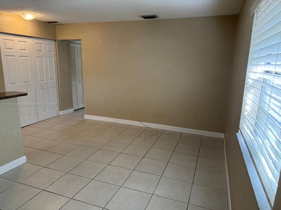 For Rent: $1,550 (1 beds, 1 baths, 533 Square Feet)