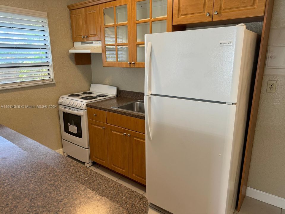 For Rent: $1,550 (1 beds, 1 baths, 533 Square Feet)