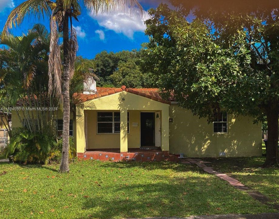 En Venta: $650,000 (3 camas, 2 baños, 1233 Pies cuadrados)