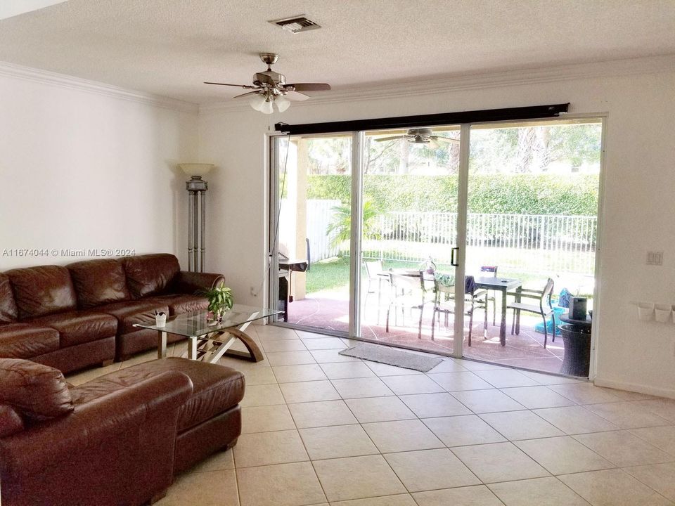 For Rent: $4,000 (3 beds, 2 baths, 2566 Square Feet)