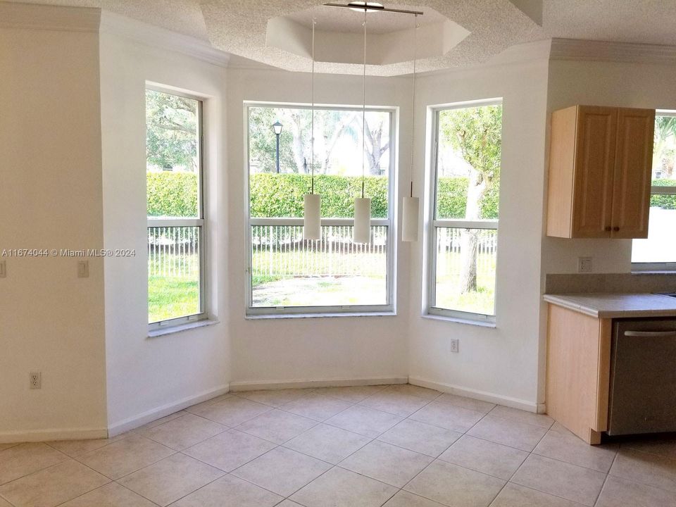 For Rent: $4,000 (3 beds, 2 baths, 2566 Square Feet)