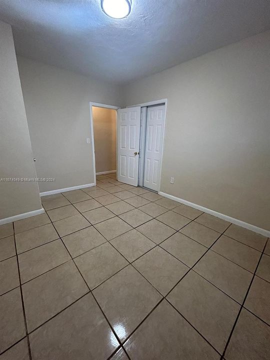 For Rent: $1,950 (2 beds, 1 baths, 828 Square Feet)