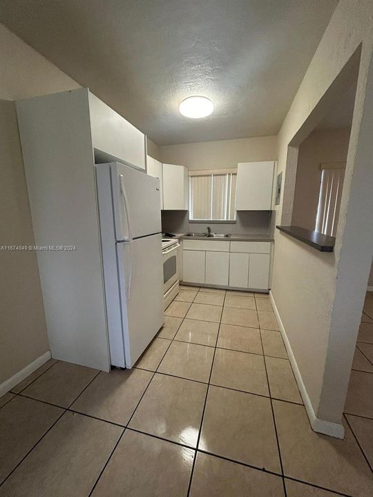 For Rent: $1,950 (2 beds, 1 baths, 828 Square Feet)