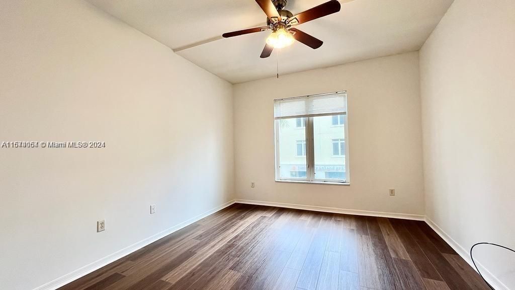 For Rent: $2,000 (1 beds, 1 baths, 719 Square Feet)