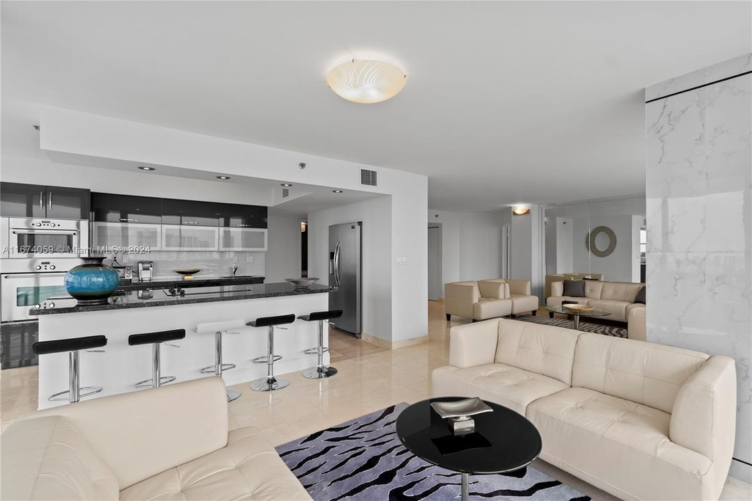 For Sale: $675,000 (2 beds, 2 baths, 1353 Square Feet)