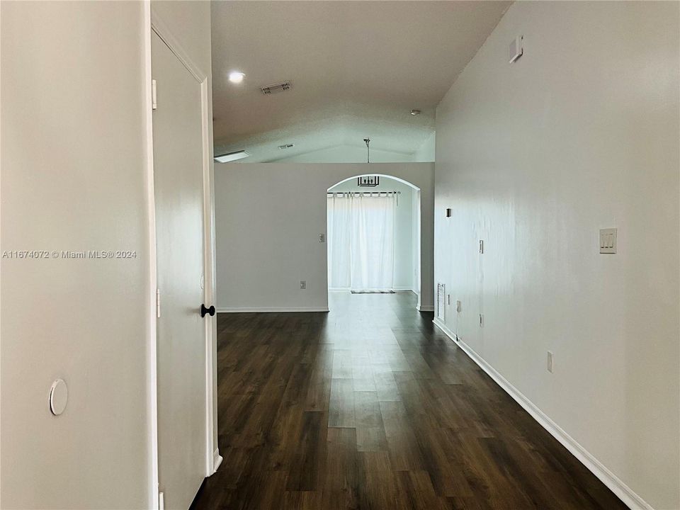 Active With Contract: $3,300 (4 beds, 2 baths, 1107 Square Feet)