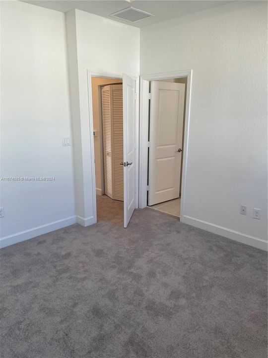 For Rent: $2,600 (3 beds, 2 baths, 1296 Square Feet)