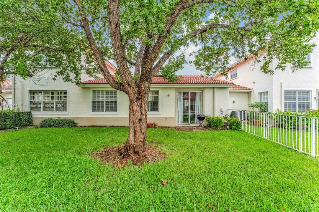 For Sale: $499,900 (3 beds, 2 baths, 1178 Square Feet)