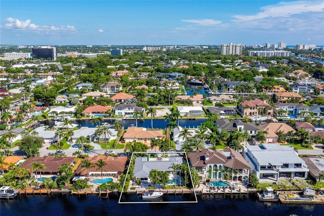 For Sale: $2,950,000 (3 beds, 3 baths, 2580 Square Feet)