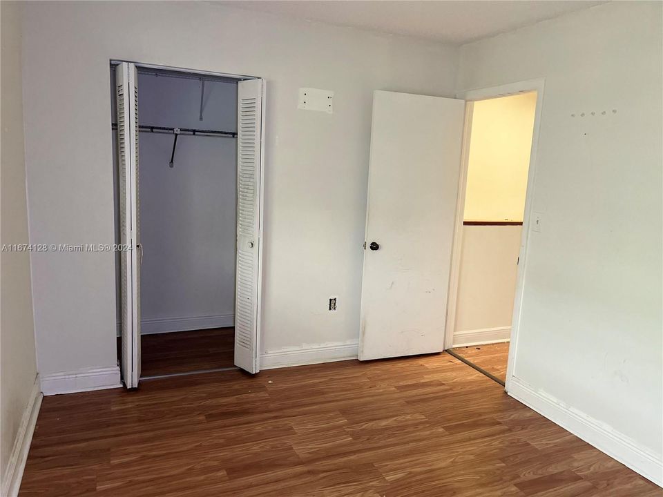 For Sale: $335,000 (2 beds, 2 baths, 1108 Square Feet)