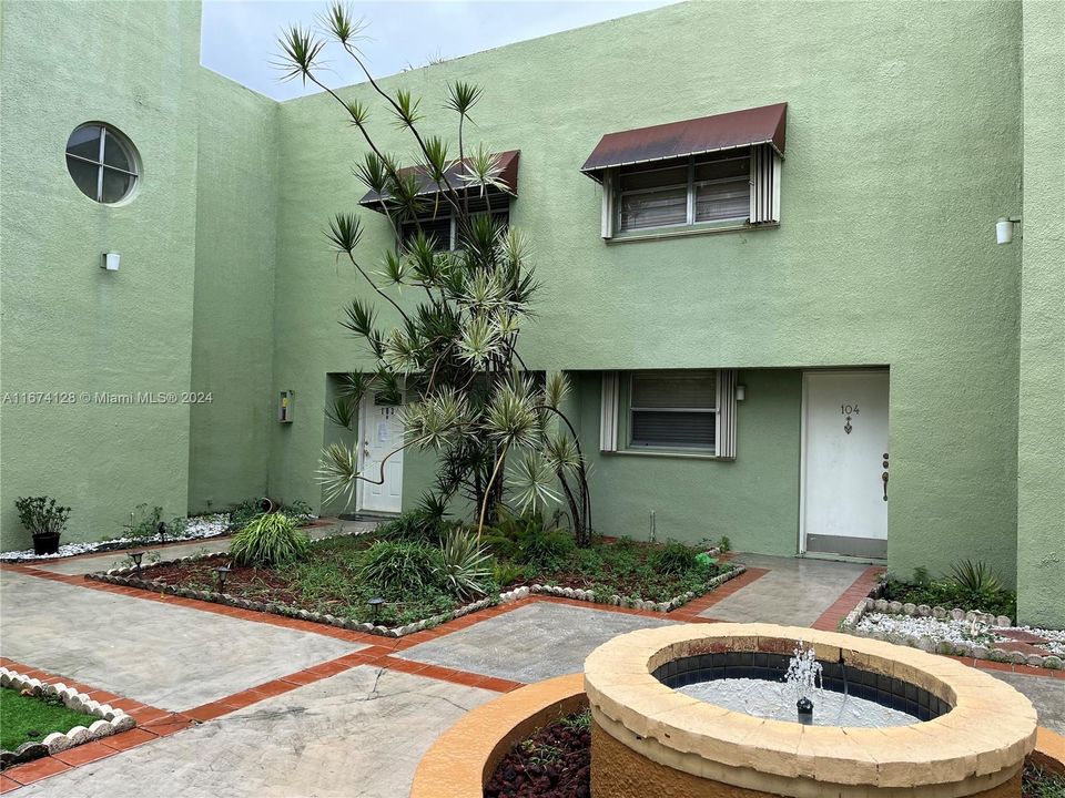 En Venta: $335,000 (2 camas, 2 baños, 1108 Pies cuadrados)