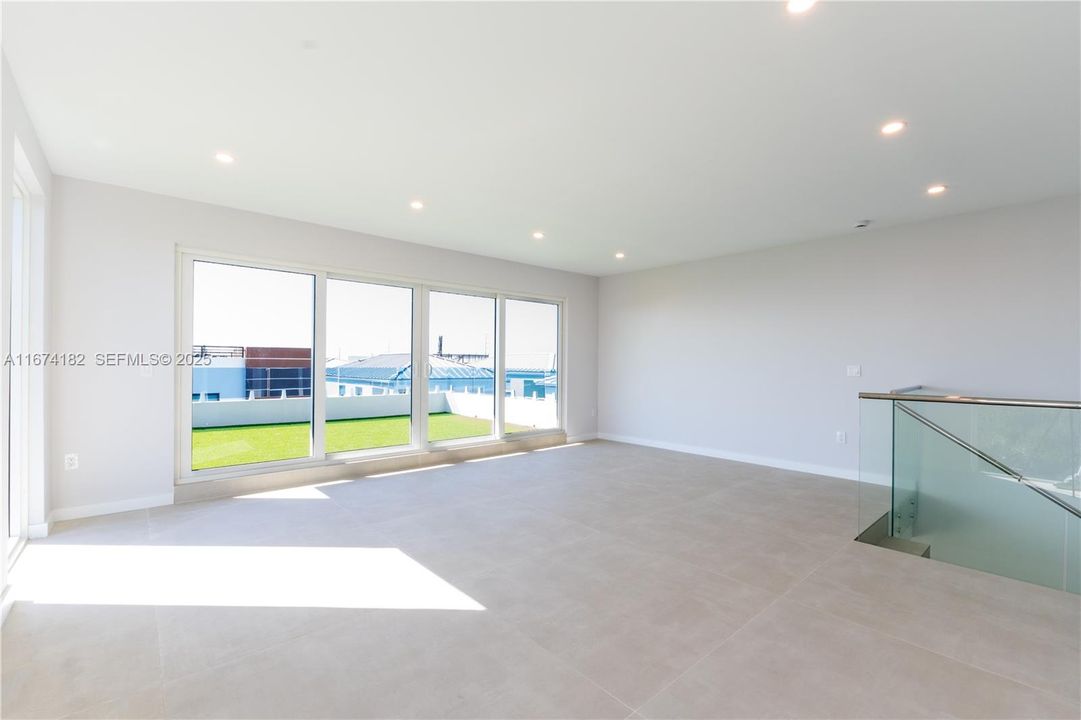 En Venta: $1,350,000 (4 camas, 3 baños, 0 Pies cuadrados)