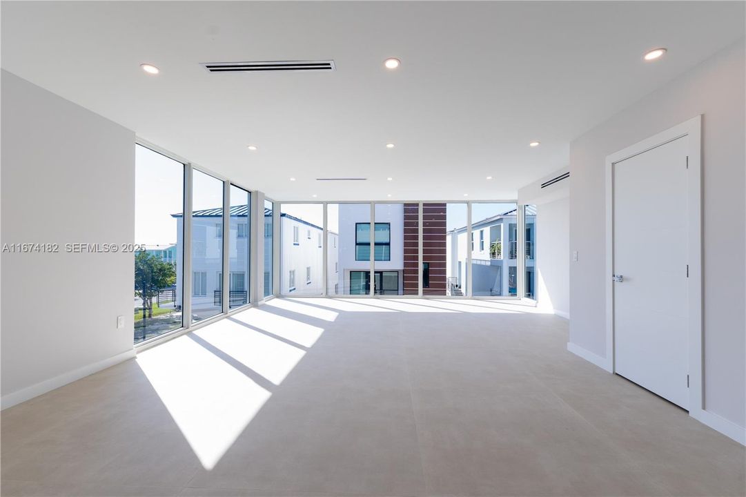 En Venta: $1,350,000 (4 camas, 3 baños, 0 Pies cuadrados)