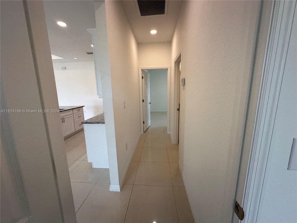 En Venta: $359,900 (3 camas, 2 baños, 1714 Pies cuadrados)