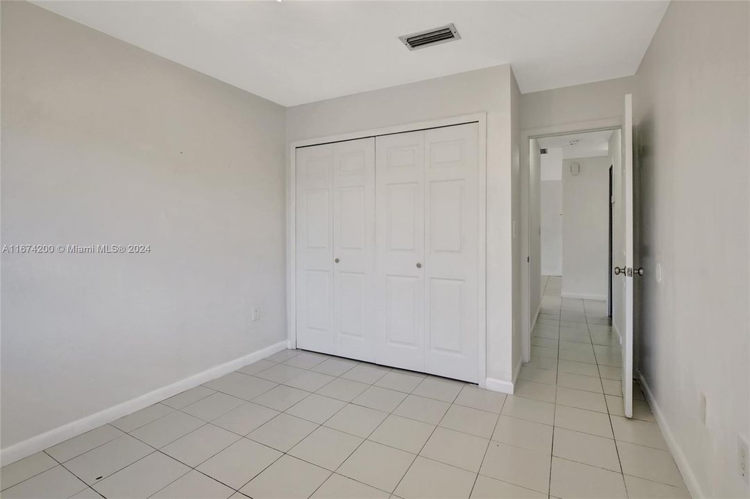 For Rent: $4,200 (4 beds, 2 baths, 1755 Square Feet)