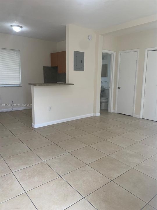 For Rent: $1,295 (0 beds, 1 baths, 0 Square Feet)