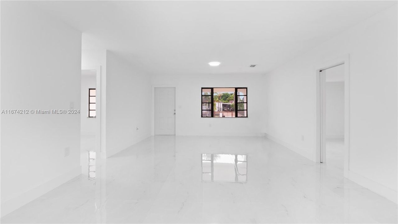 En Venta: $639,999 (3 camas, 2 baños, 1474 Pies cuadrados)