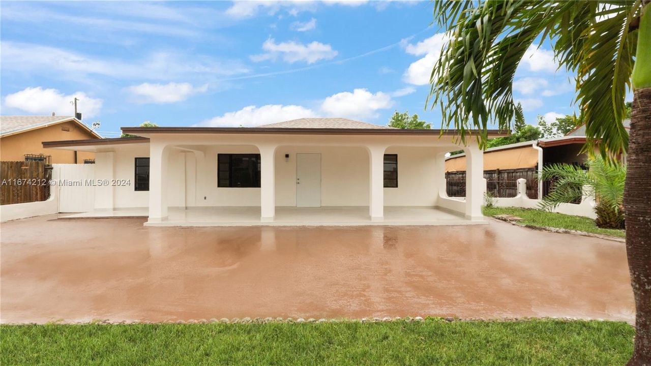 En Venta: $639,999 (3 camas, 2 baños, 1474 Pies cuadrados)