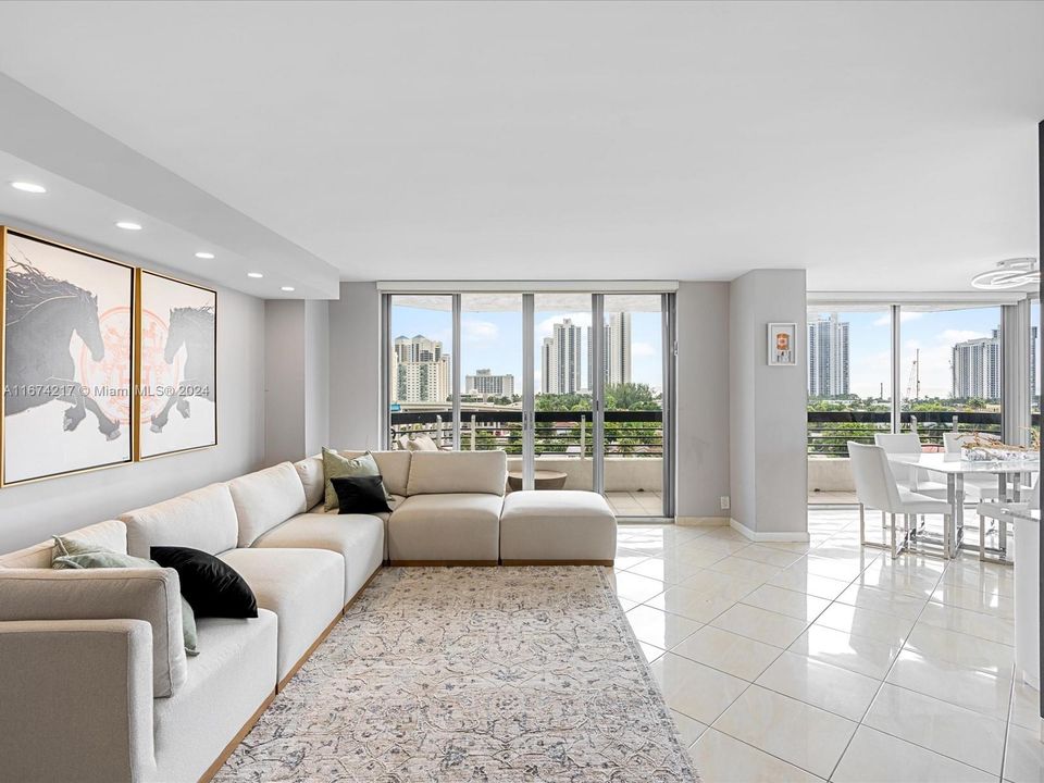 For Sale: $695,000 (2 beds, 2 baths, 1353 Square Feet)