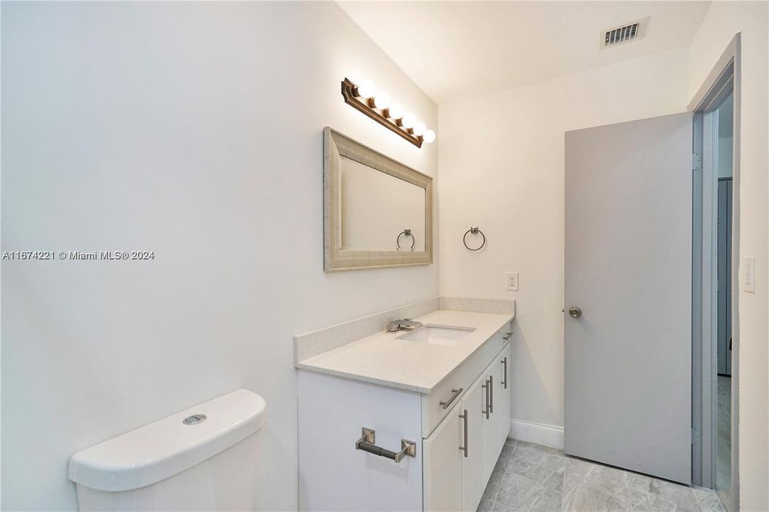 Active With Contract: $3,800 (3 beds, 2 baths, 1960 Square Feet)