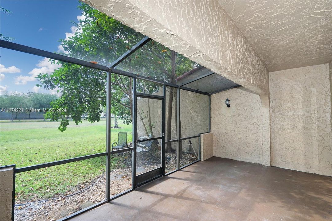 Active With Contract: $3,800 (3 beds, 2 baths, 1960 Square Feet)