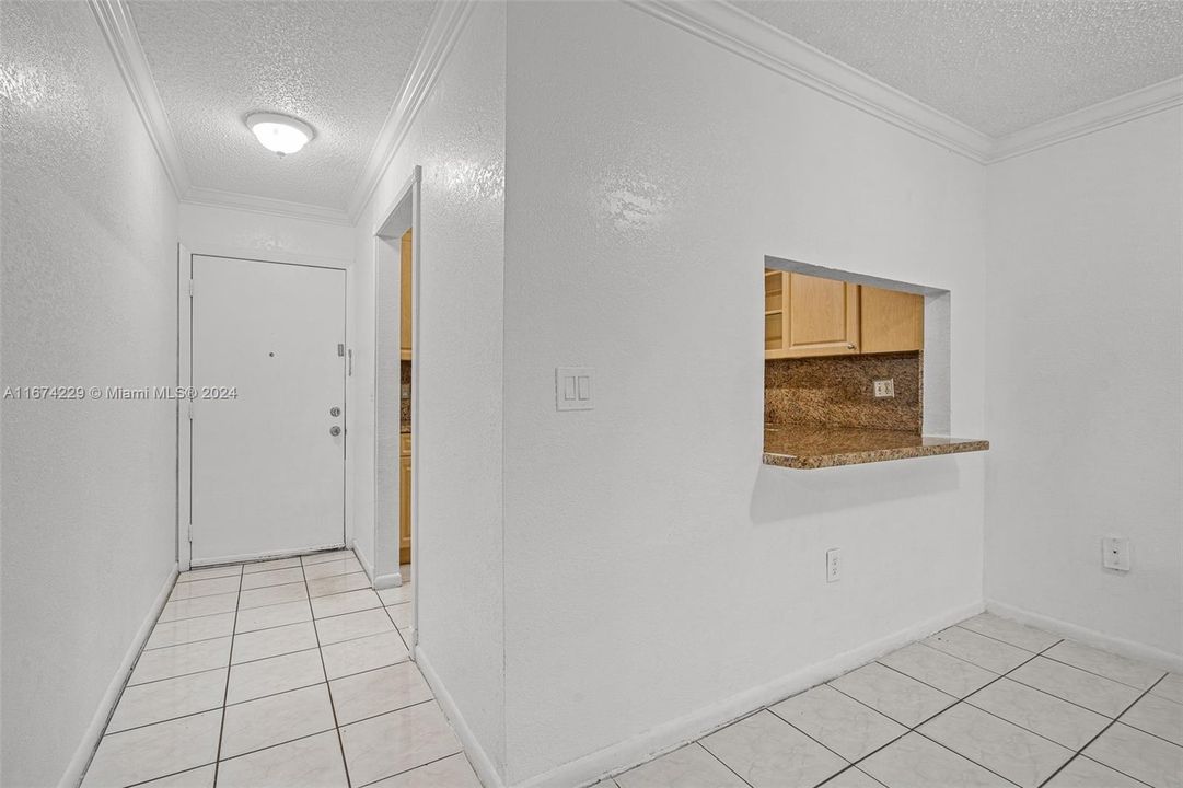 For Sale: $239,900 (2 beds, 2 baths, 1070 Square Feet)