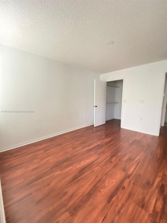 For Rent: $1,700 (1 beds, 1 baths, 743 Square Feet)