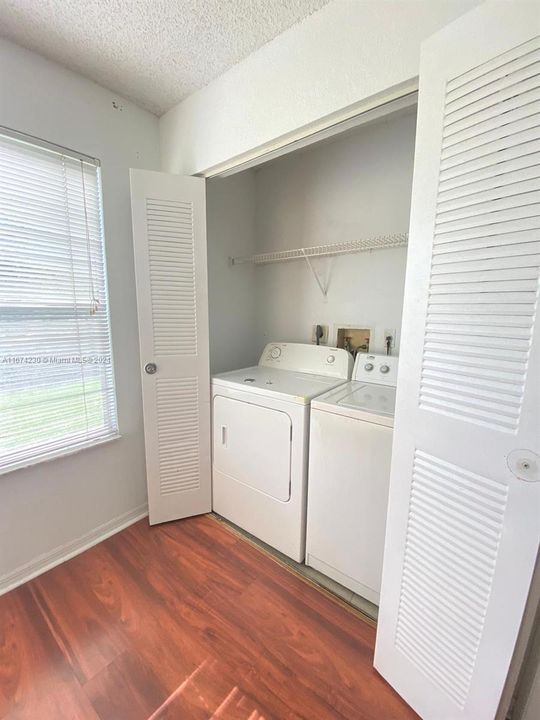 For Rent: $1,700 (1 beds, 1 baths, 743 Square Feet)