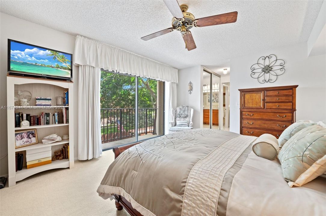 For Sale: $450,000 (3 beds, 2 baths, 1654 Square Feet)